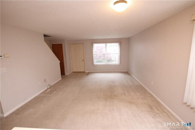 Building Photo - 2 Mulberry Ln