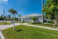 Building Photo - 1119 Osceola Dr