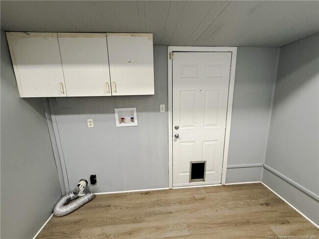 Building Photo - 459 Bay Shore Dr
