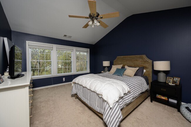 Building Photo - **UPDATED BRENTWOOD HOME THAT DOESN'T FEEL LIKE A RENTAL**