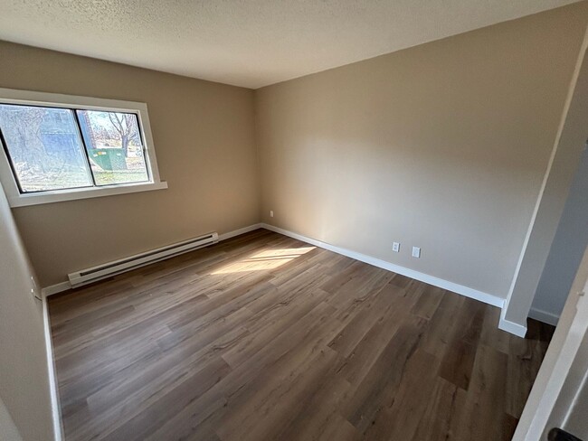 Building Photo - Fairview Apartments