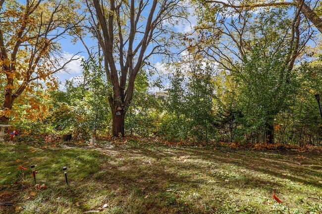 Building Photo - 5101 Carriage Way Dr