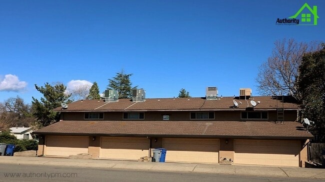 Building Photo - 915 West St