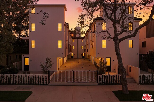 Building Photo - 5538 Tova Rd