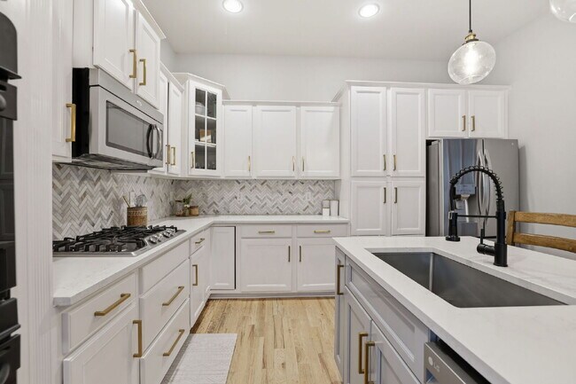 Building Photo - Welcome Home to 8626 Sagekirk Ct