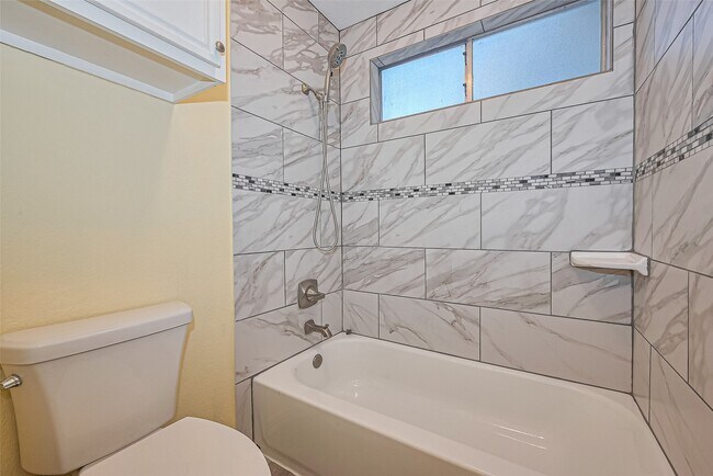 Building Photo - 5127 Smokey River Dr