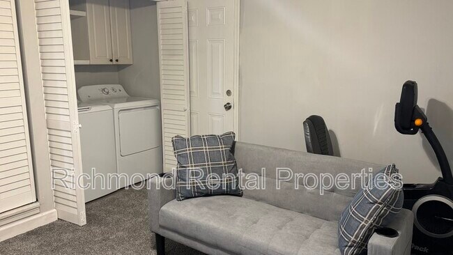 Building Photo - 229 Shadwood Drive