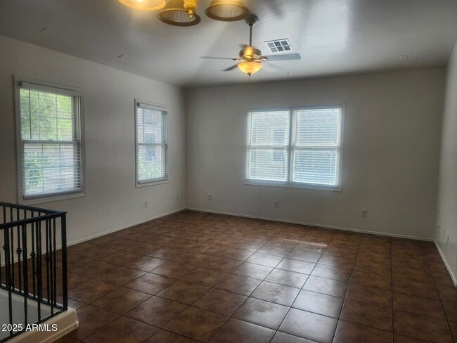 Building Photo - 5730 S 21st Pl