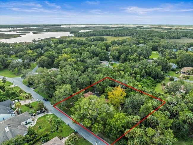 Building Photo - 11815 W Waterway Dr