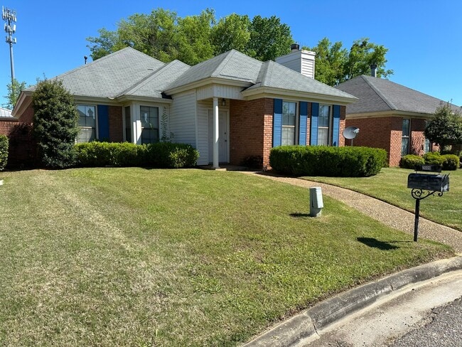 Building Photo - 2009 Station Ct