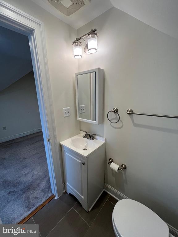 Building Photo - 112 E Howell Ave