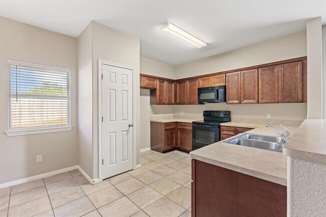 Building Photo - 412 Carl Shipp Dr