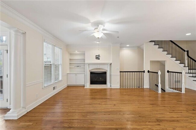 Building Photo - 610 Vinings Estates Dr SE