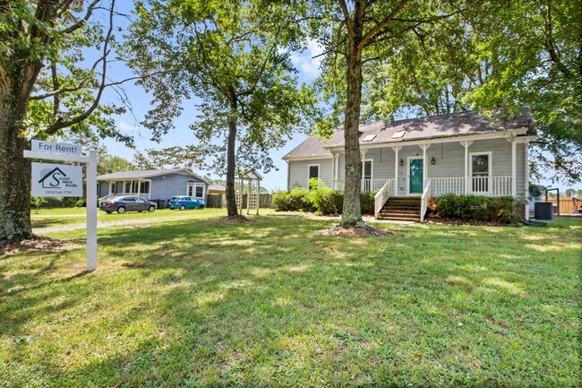 Building Photo - 918 Old Zebulon Rd