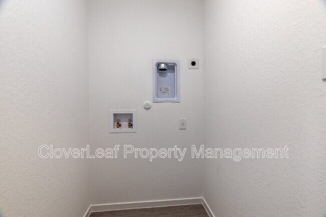 Building Photo - 3626 Amber Glade