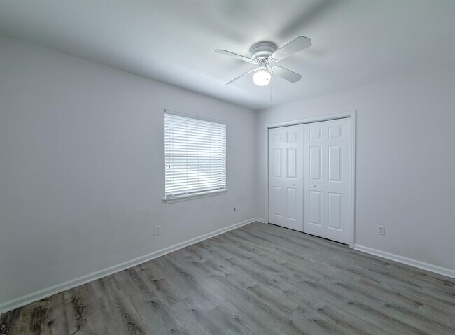 Building Photo - 3200 Langley Cir