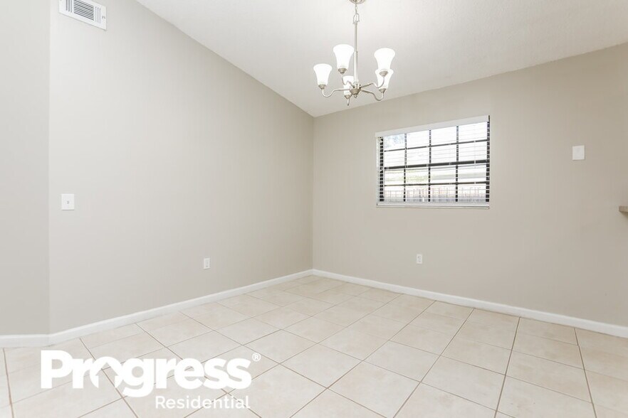 Building Photo - 1629 Sunburst Way