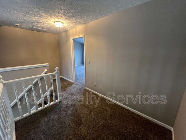 Building Photo - 1552 Brookfield Cir