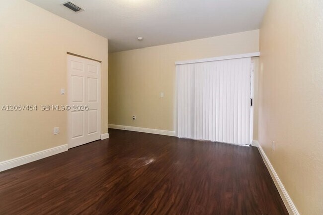 Building Photo - 8723 NW 142nd Ln