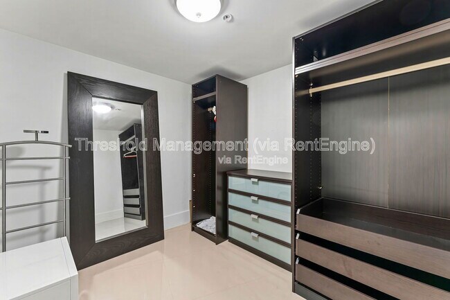 Building Photo - 6620 Indian Creek Dr