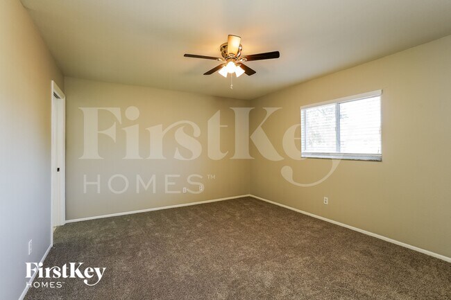 Building Photo - 143 SE 20th St