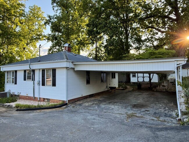Building Photo - Tusculum Blvd Property