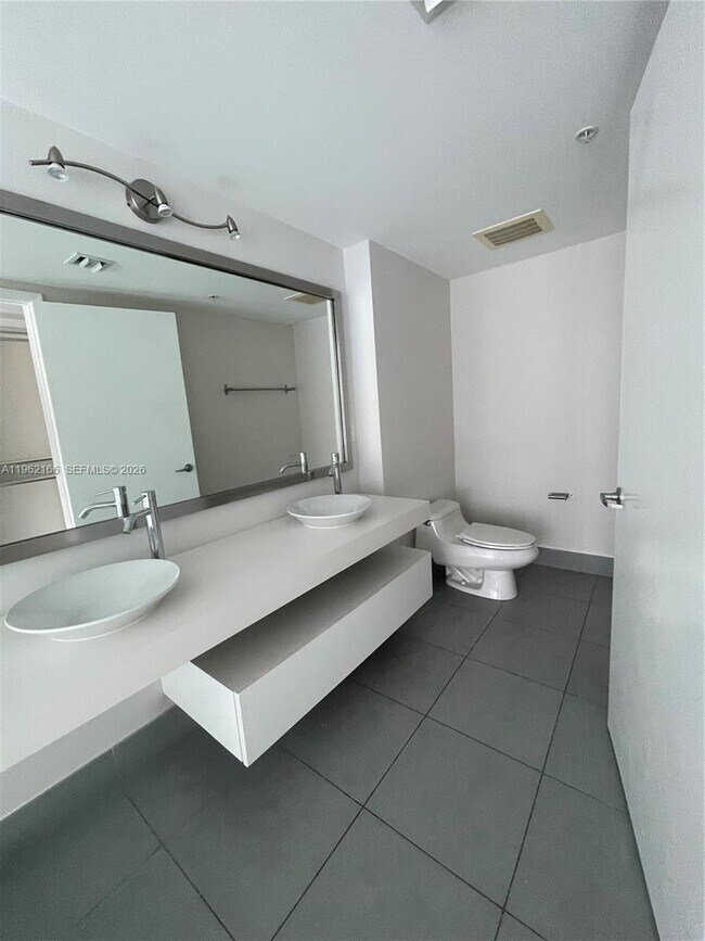 Building Photo - 92 SW 3rd St