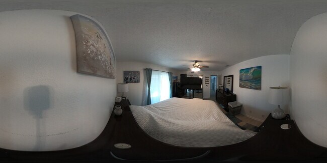 Building Photo - 137 Magnolia St