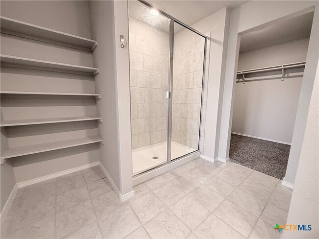 Building Photo - 5700 Great Divide Rd