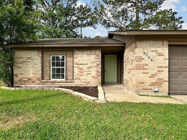 Building Photo - 4706 Glendower Dr