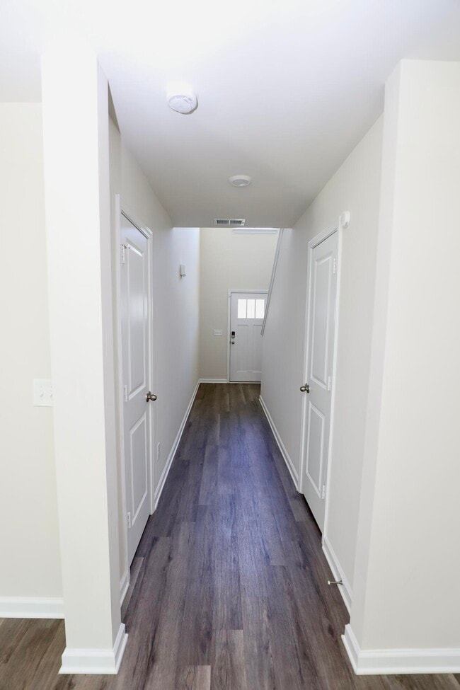 Building Photo - 463 N High Duck Trail
