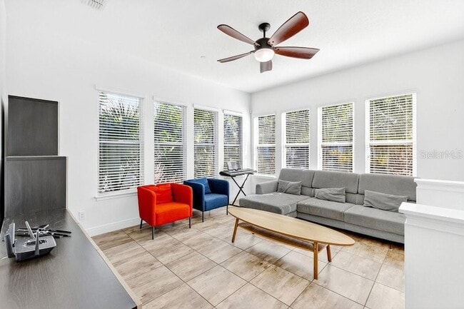 Building Photo - 8443 Karrer Ter