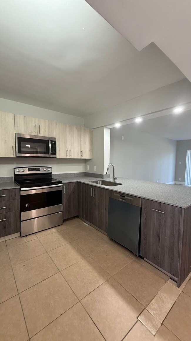 Building Photo - 4837 Arjaro Dr
