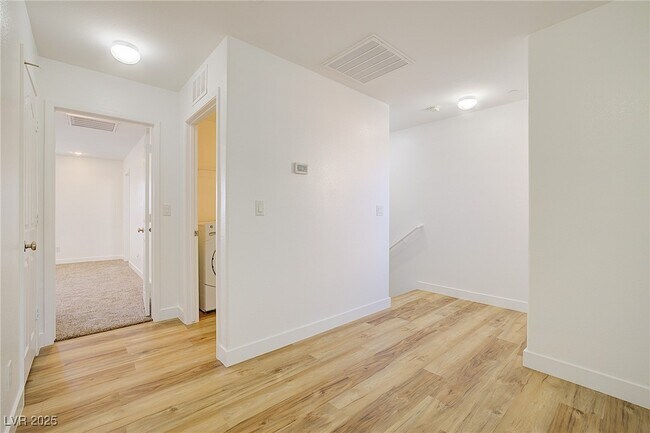 Building Photo - 2120 Waterlily View St