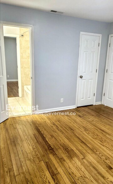 Building Photo - 1212 Rosedale Ave