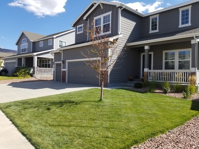Building Photo - 8288 Hardwood Cir