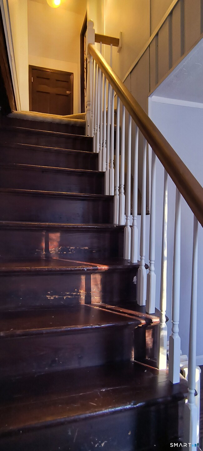 Building Photo - 21b Hoydens Hill Rd