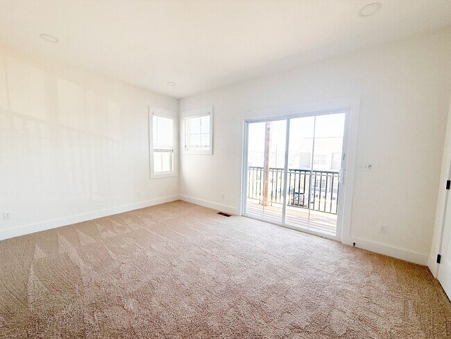 Building Photo - Tristan Style 3-Bedroom w/ Flex Room + Summer Special