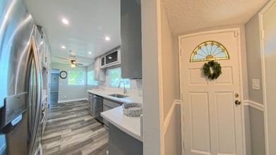 Building Photo - 1412 Hacienda St