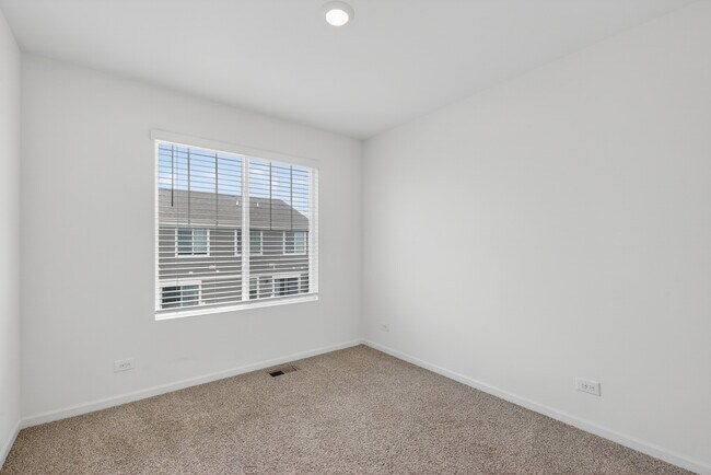 Building Photo - 3831 Currant Ln