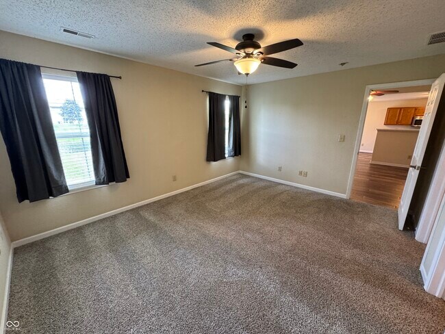 Building Photo - 7644 Scatter Woods Ln