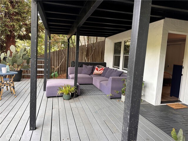 Building Photo - 736 Griffith Pl