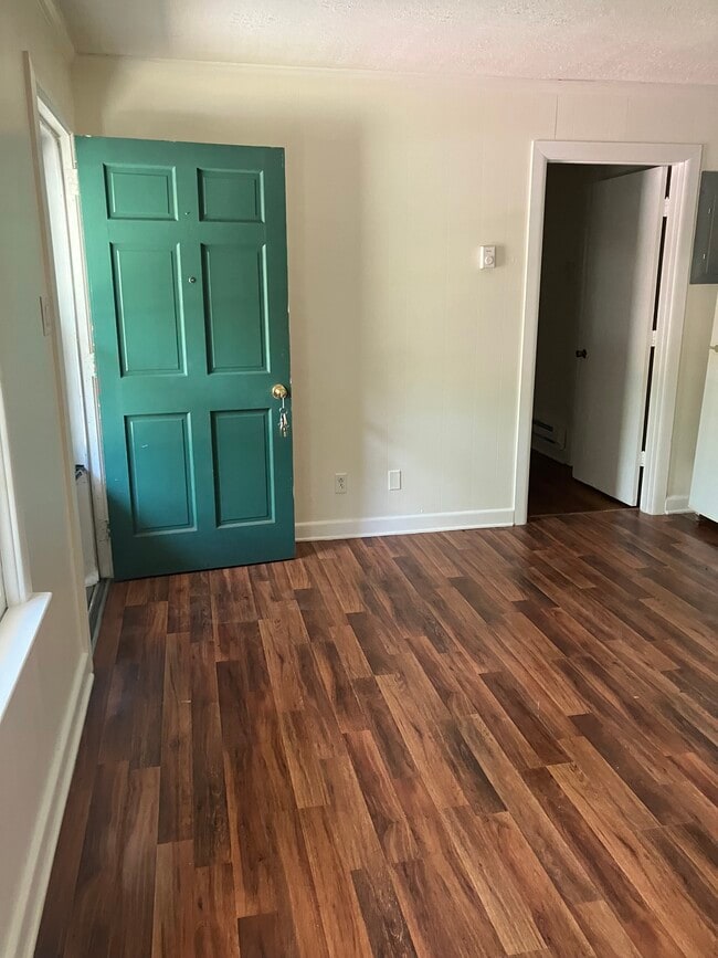 Building Photo - 2708 Warrick Cir