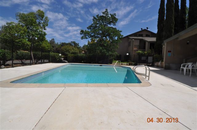 Common Pool for residents only - 13059 Lincoln Way
