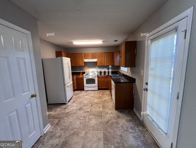 Building Photo - 2015 Ivy Ln