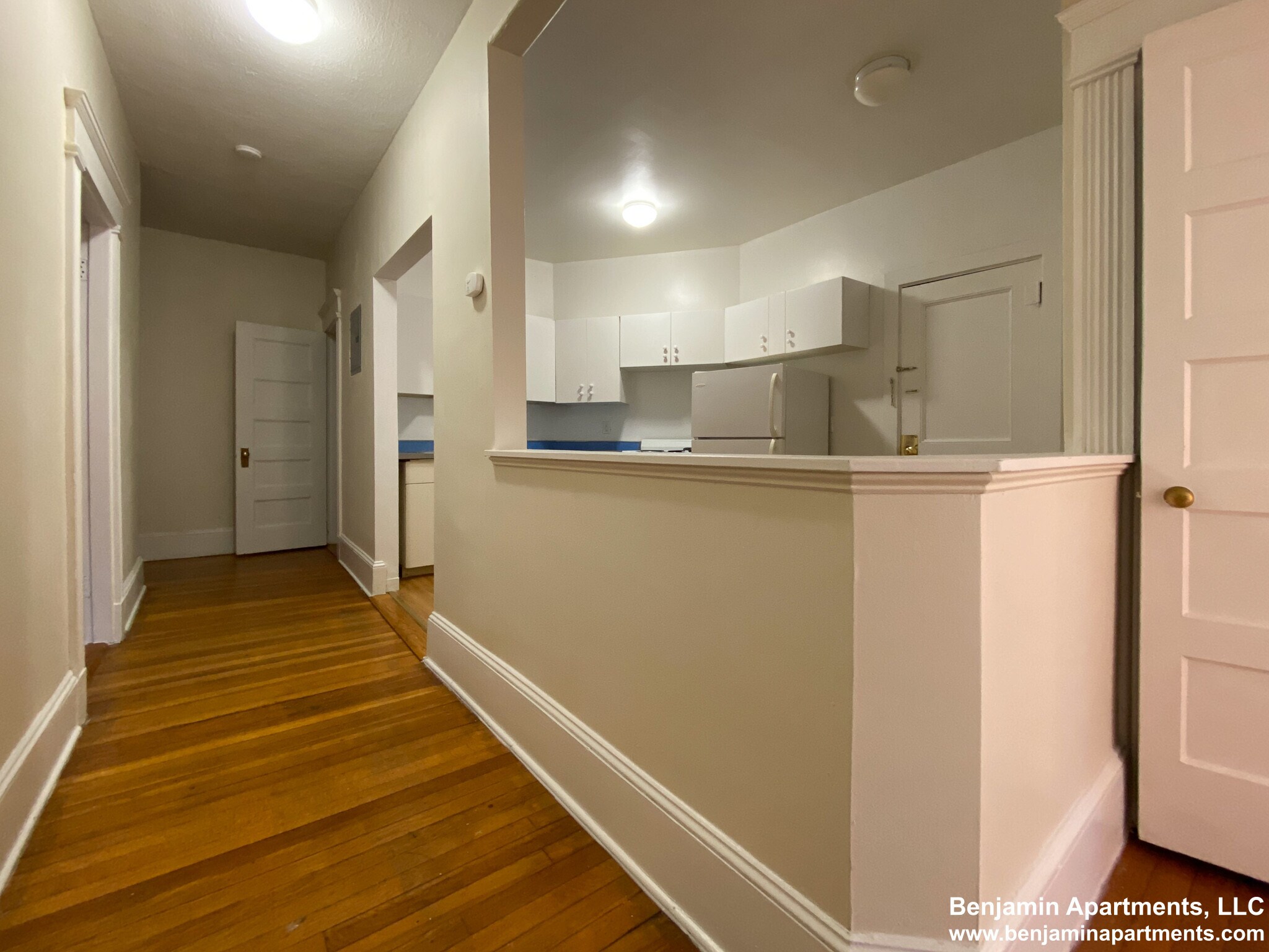 Building Photo - 1592 Beacon St