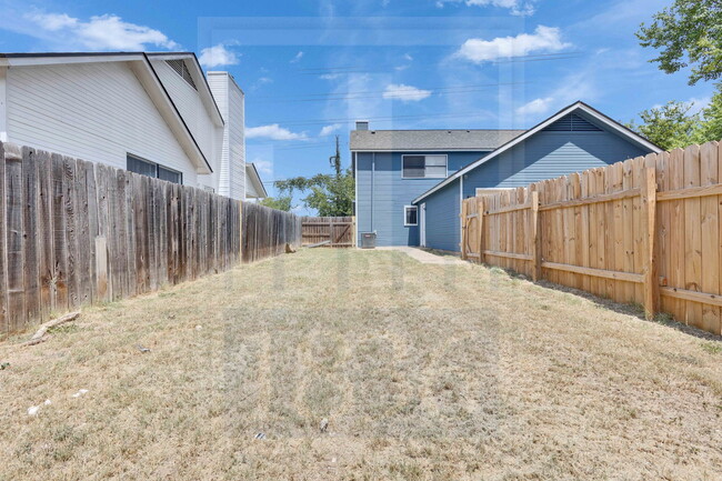 Building Photo - 2905 W Slaughter Ln