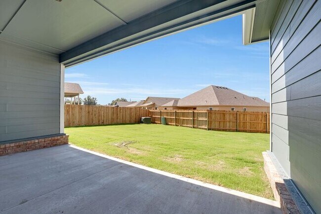 Building Photo - 4/2/2 Dream Home in Owasso!