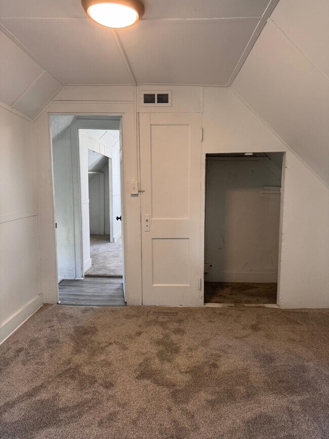 Building Photo - 1723 S 8th St