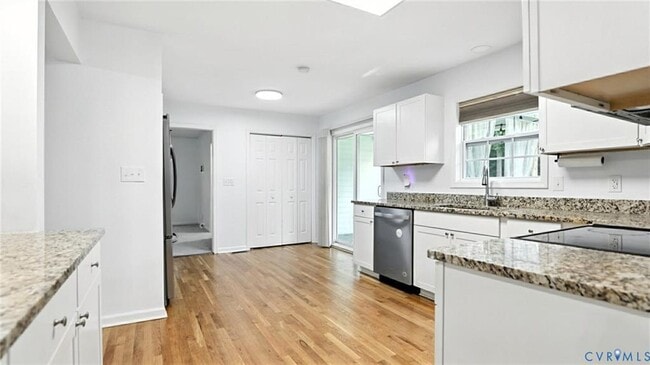 Building Photo - 2930 Brierwood Rd